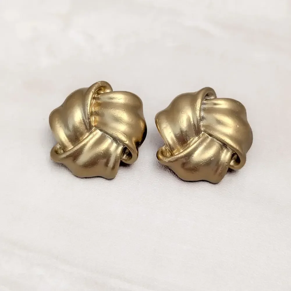 Vintage Clip On Earrings 1.25